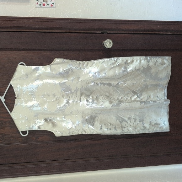 Talbots White Shimmery Bridal Graduation Sleeveless Sheath Dress Size 14 P - Picture 5 of 6